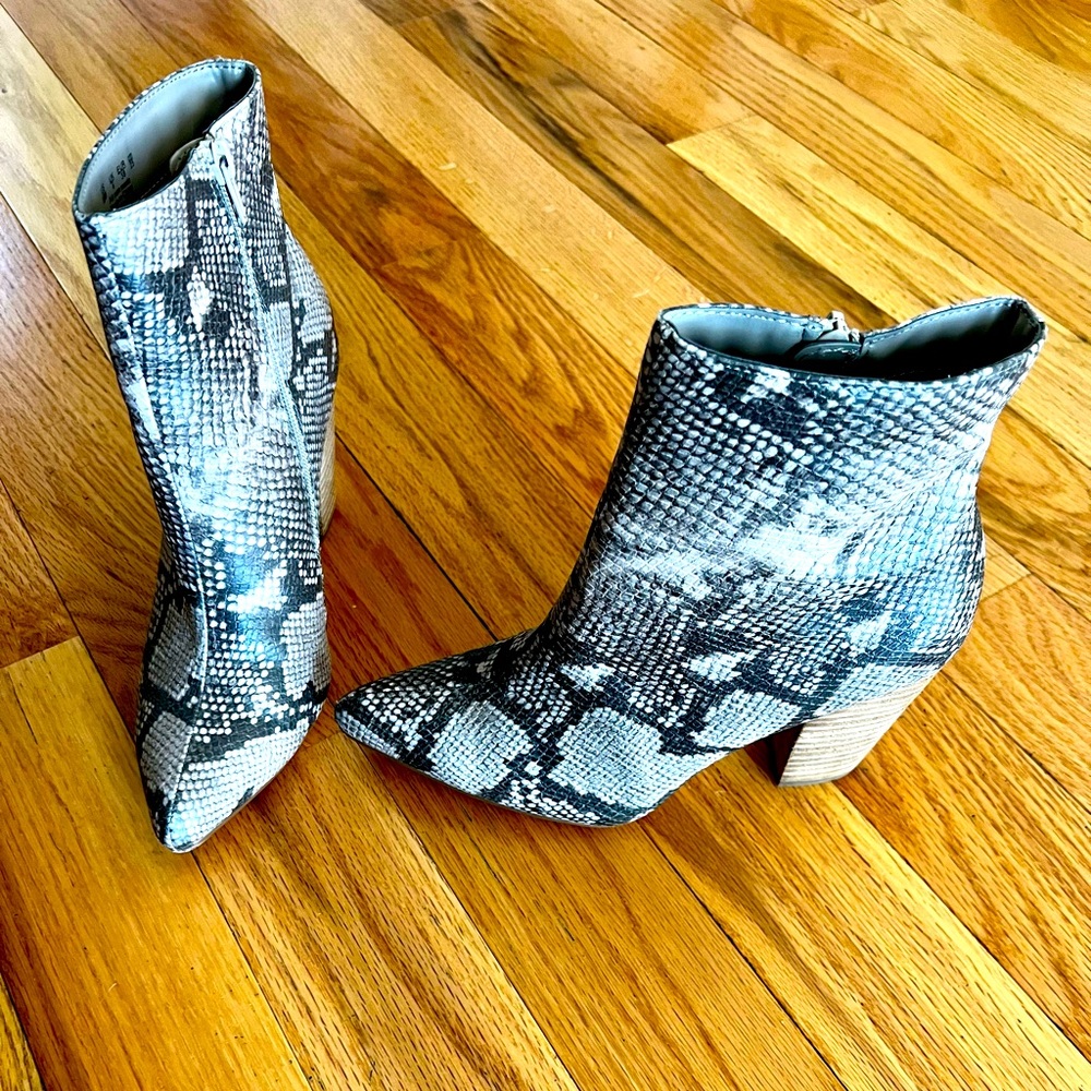 Snake booties